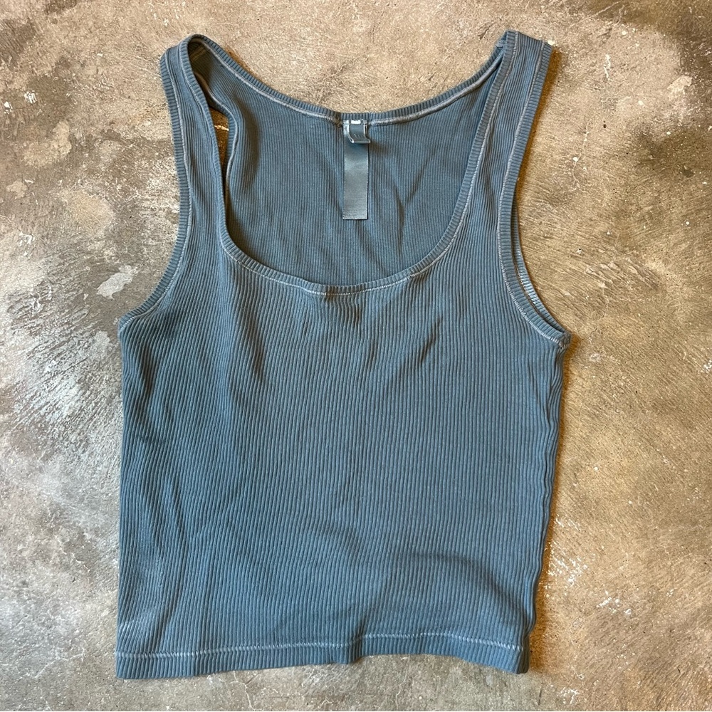 Skims dusty blue crop tank top